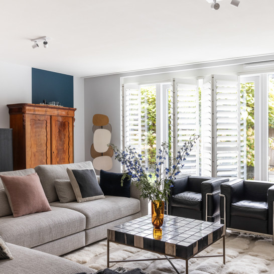Shutters vouwrails vtwonen woonkamer Leusden